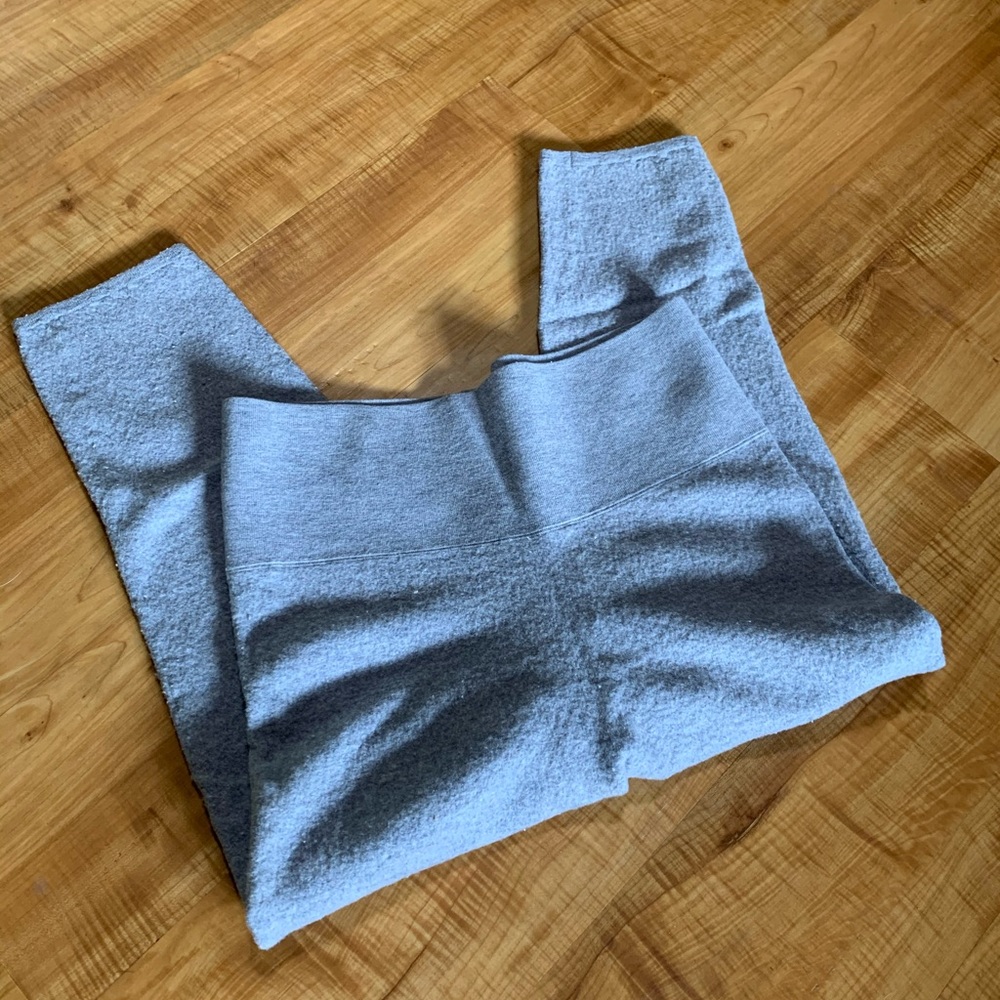 SOMETHING NAVY High Waisted Fleece Sweatpants/Joggers